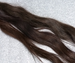 COP vlasový - hnědá tmavá mix 45 cm